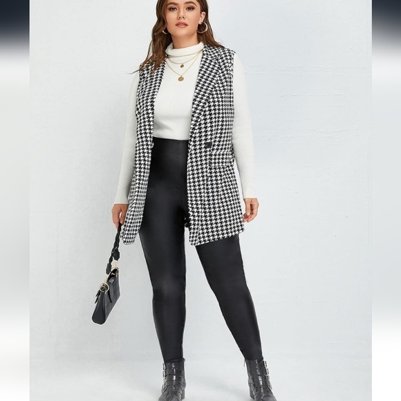 Women Vest Woundstooth Black and White Sleeveless Vest - Picture 4 of 6